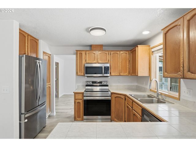 2910 Ne 117TH Ct, Vancouver, WA 98682