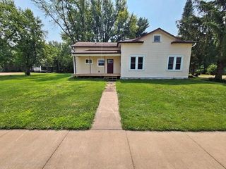 311 W SOUTH STREET, Loyal, WI 54446