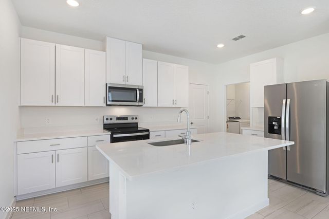 9638 CYPRESS MEADOWS Road, Jacksonville, FL 32219