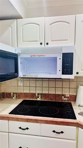 17570 Atlantic Blvd 403, Sunny Isles Beach, FL 33160