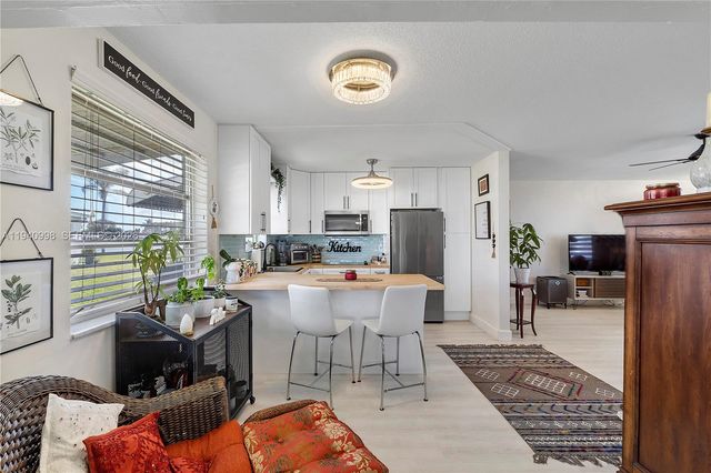 3114 NE Byron Cir 128, Hollywood, FL 33021