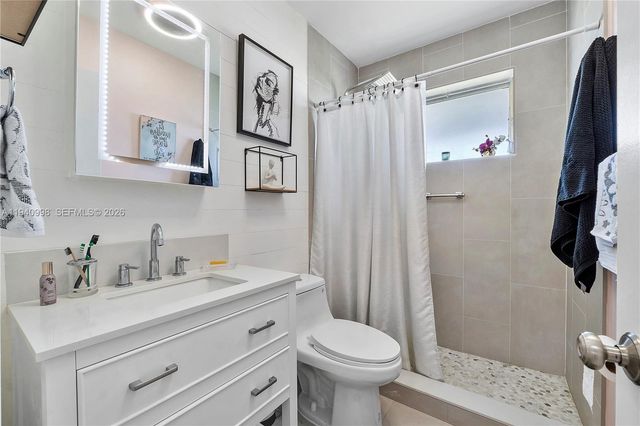 3114 NE Byron Cir 128, Hollywood, FL 33021