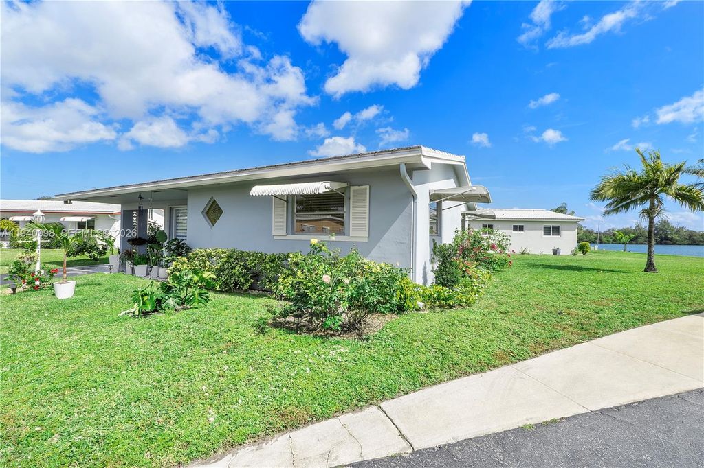 3114 NE Byron Cir 128, Hollywood, FL 33021
