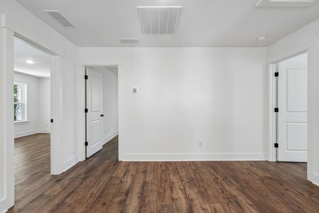 696 Eagle Street, Mount Pleasant, SC 29464