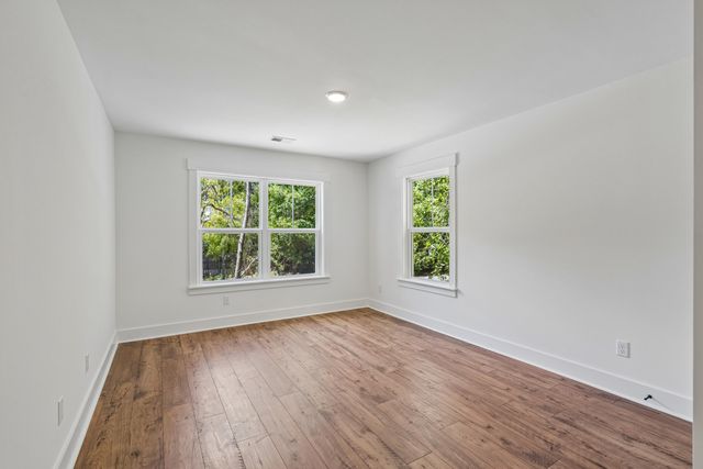 696 Eagle Street, Mount Pleasant, SC 29464