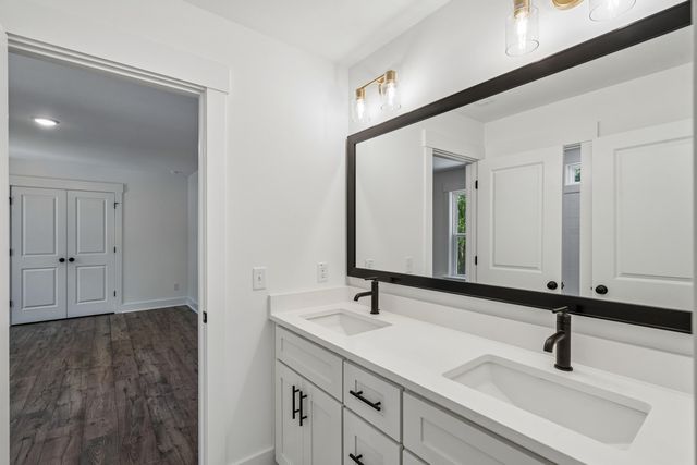 696 Eagle Street, Mount Pleasant, SC 29464