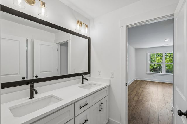 696 Eagle Street, Mount Pleasant, SC 29464