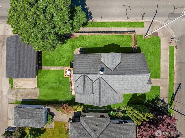 251 Meadow Avenue N, Renton, WA 98057