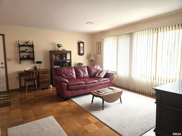 567 UNION GROVE Road, Carbondale, IL 62901