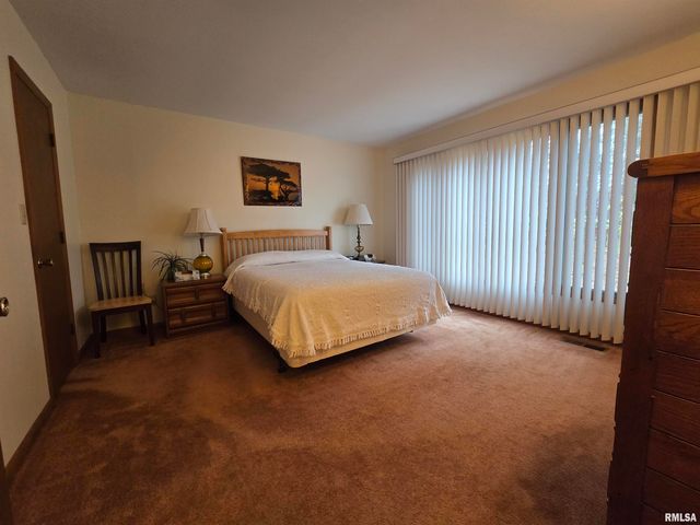 567 UNION GROVE Road, Carbondale, IL 62901