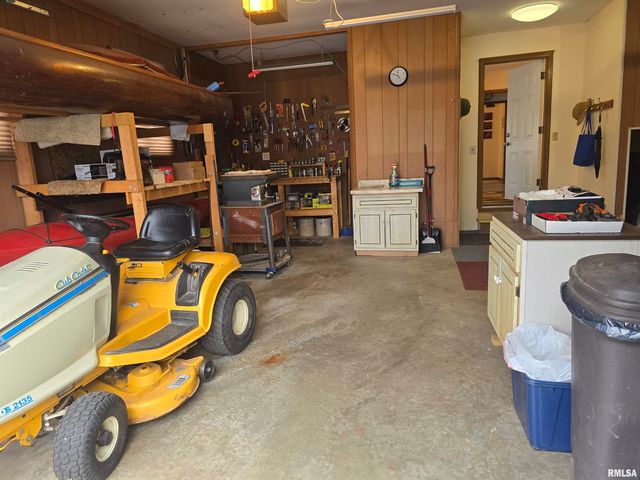 567 UNION GROVE Road, Carbondale, IL 62901