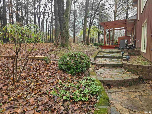 567 UNION GROVE Road, Carbondale, IL 62901