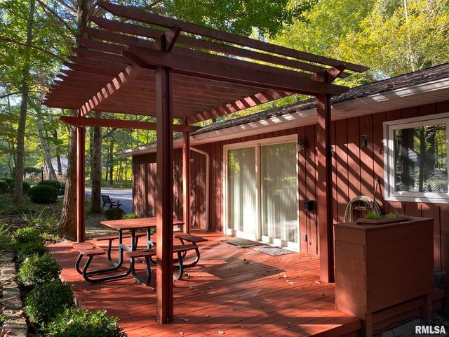 567 UNION GROVE Road, Carbondale, IL 62901