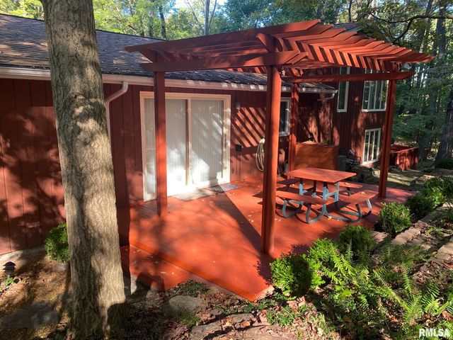 567 UNION GROVE Road, Carbondale, IL 62901