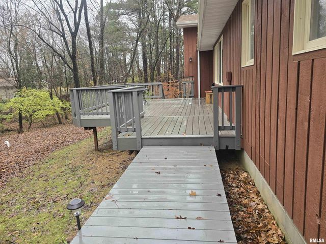 567 UNION GROVE Road, Carbondale, IL 62901