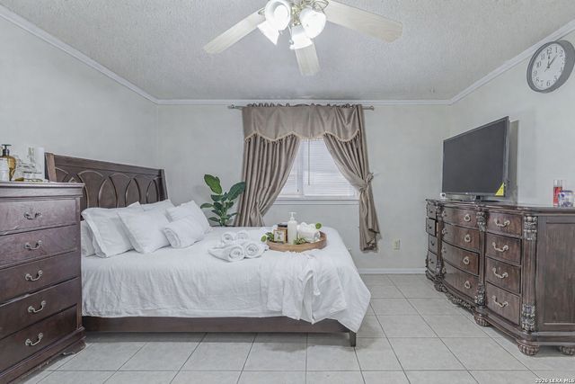 8050 Chestnut Cape, Converse, TX 78109