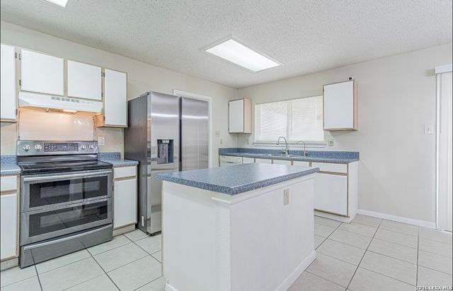 8050 Chestnut Cape, Converse, TX 78109