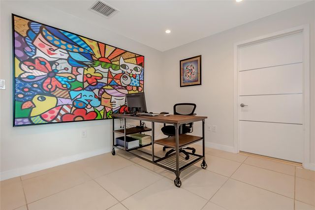 1111 SW 1st Ave PH3920, Miami, FL 33130