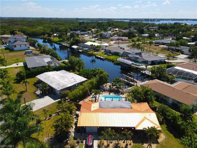 1704 Cascade WAY, North Fort Myers, FL 33917