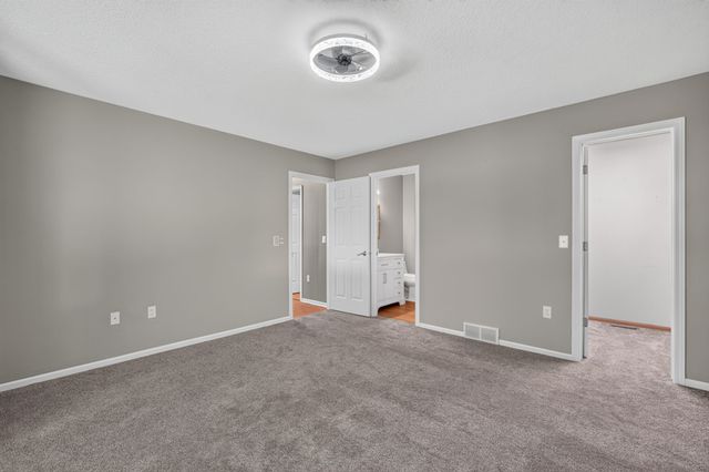 1320 E 17th Street, Norwalk, IA 50211