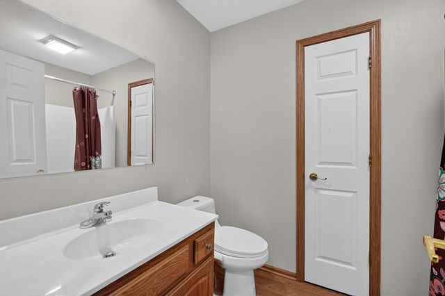1320 E 17th Street, Norwalk, IA 50211