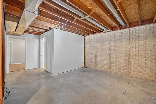 1320 E 17th Street, Norwalk, IA 50211