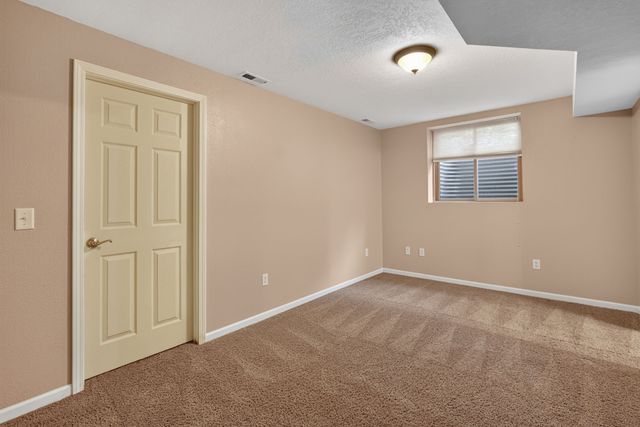 1320 E 17th Street, Norwalk, IA 50211