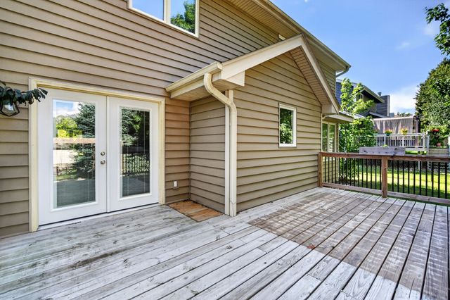 1320 E 17th Street, Norwalk, IA 50211
