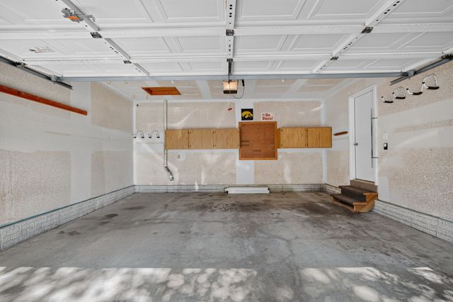 1320 E 17th Street, Norwalk, IA 50211