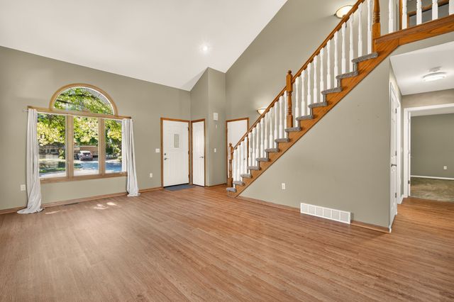 1320 E 17th Street, Norwalk, IA 50211