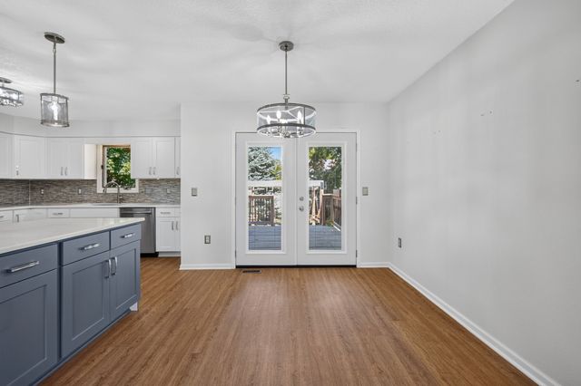 1320 E 17th Street, Norwalk, IA 50211
