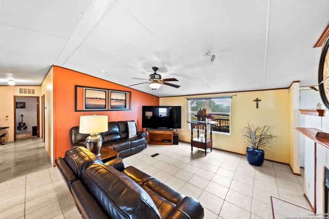 157 County Road 5635, Castroville, TX 78009