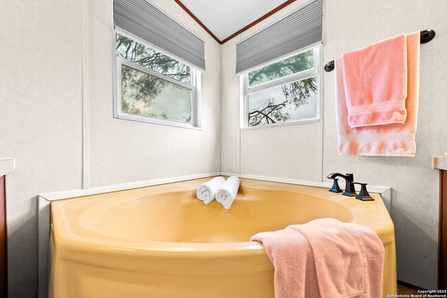 157 County Road 5635, Castroville, TX 78009