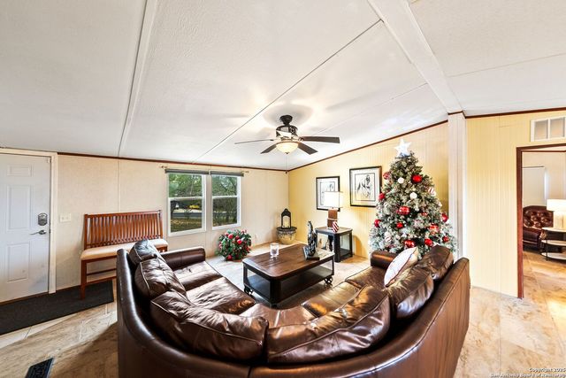 157 County Road 5635, Castroville, TX 78009