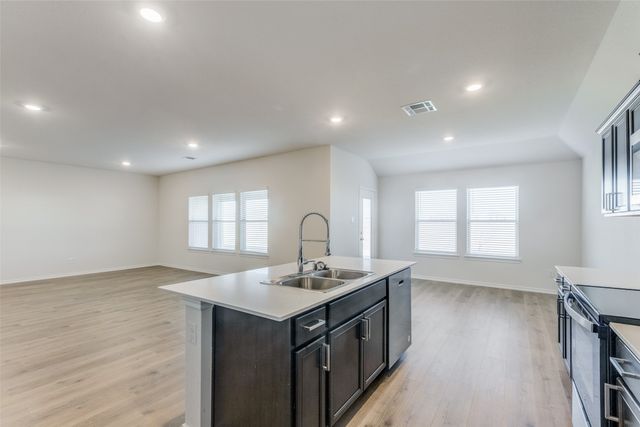 918 Buttercup Drive, Pilot Point, TX 76258