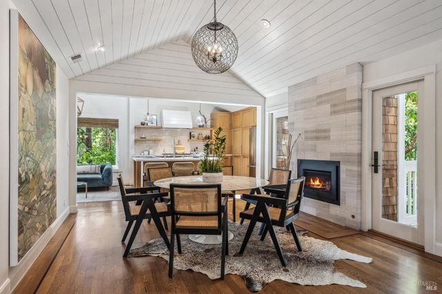 133 Ward St, Larkspur, CA 94939