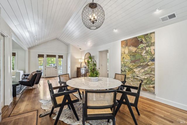 133 Ward St, Larkspur, CA 94939