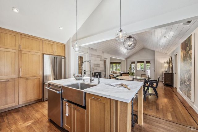 133 Ward St, Larkspur, CA 94939