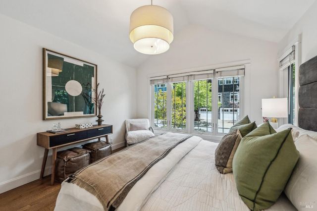 133 Ward St, Larkspur, CA 94939