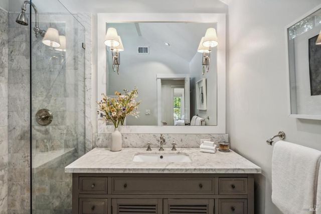 133 Ward St, Larkspur, CA 94939