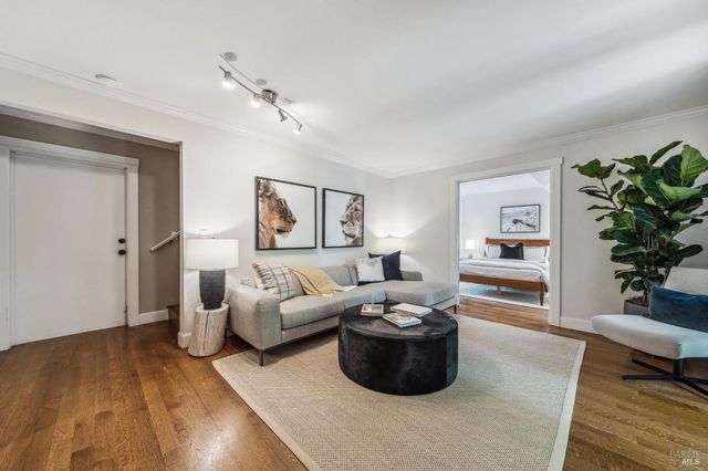 133 Ward St, Larkspur, CA 94939