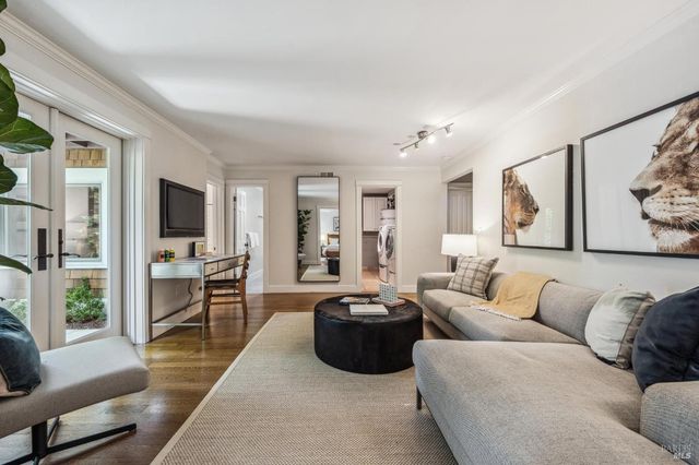 133 Ward St, Larkspur, CA 94939