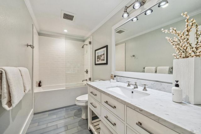 133 Ward St, Larkspur, CA 94939