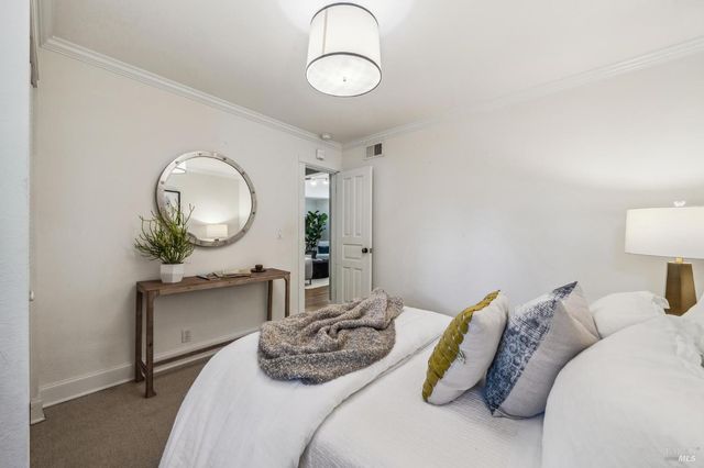 133 Ward St, Larkspur, CA 94939