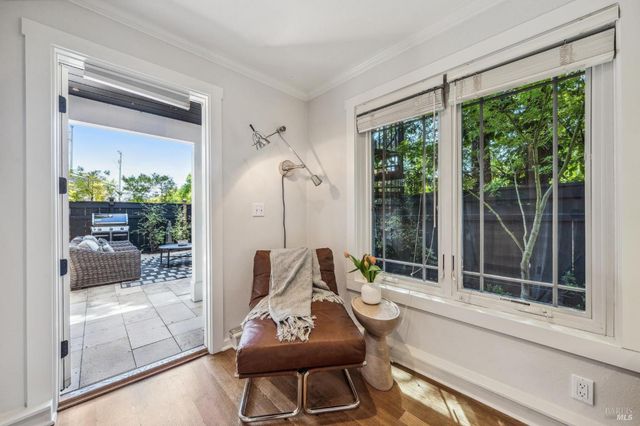 133 Ward St, Larkspur, CA 94939