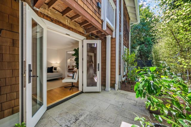 133 Ward St, Larkspur, CA 94939