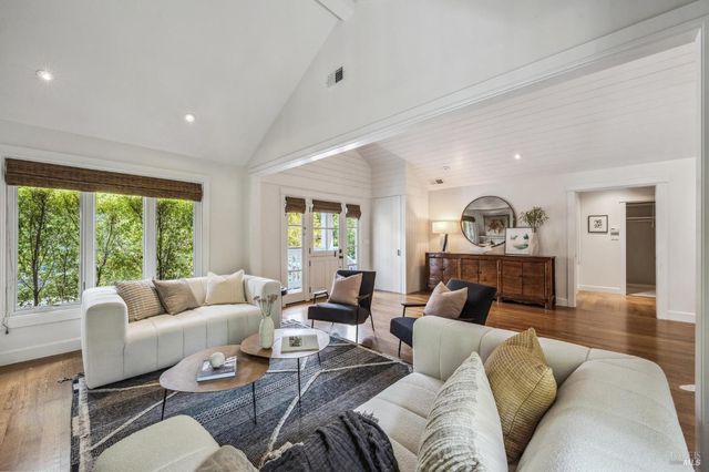 133 Ward St, Larkspur, CA 94939