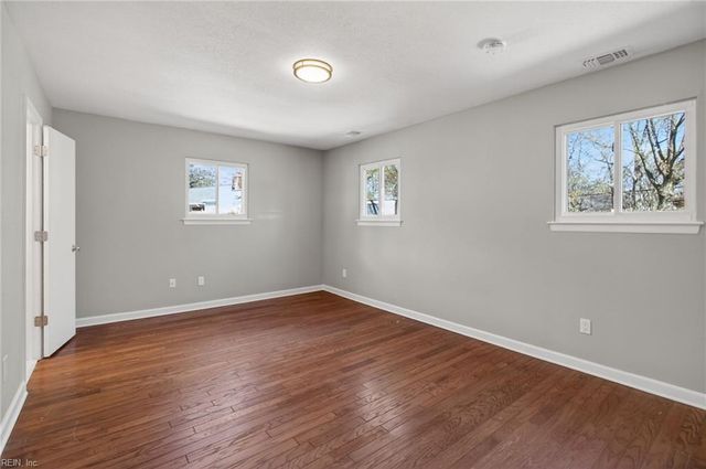 486 Leslie TER, Virginia Beach, VA 23452