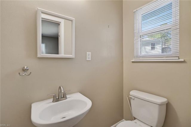 486 Leslie TER, Virginia Beach, VA 23452