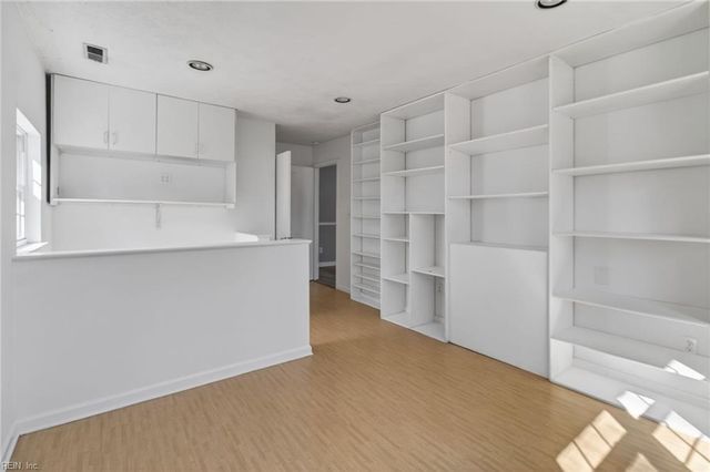 486 Leslie TER, Virginia Beach, VA 23452